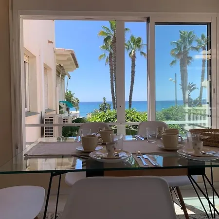 Casa Aurora First Sea Line Apartment